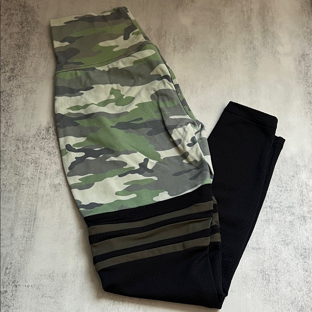 Bombshell Sportswear Camouflage Leggings